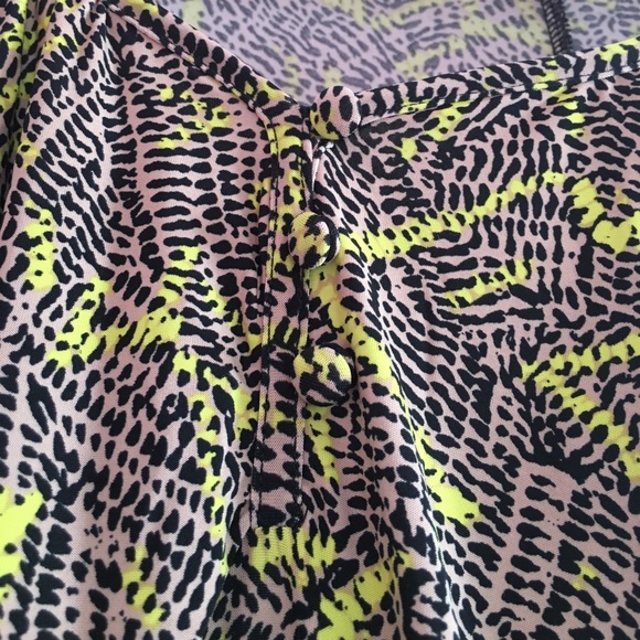 The Limited drapey top - Picture 3 of 3